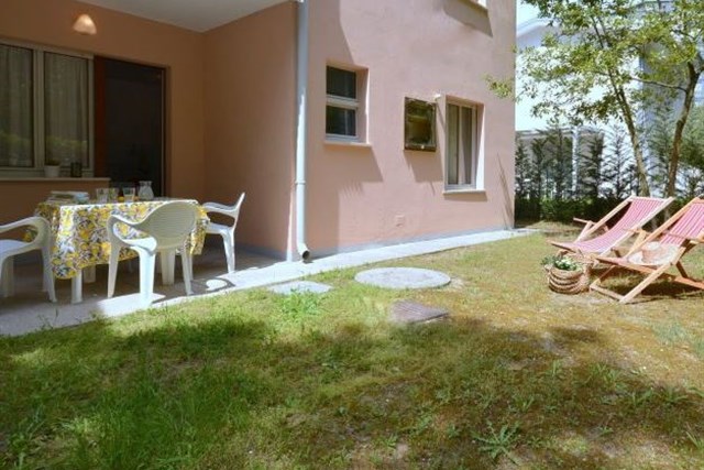 VILLA LUISA - zahrada u apartmánu B4